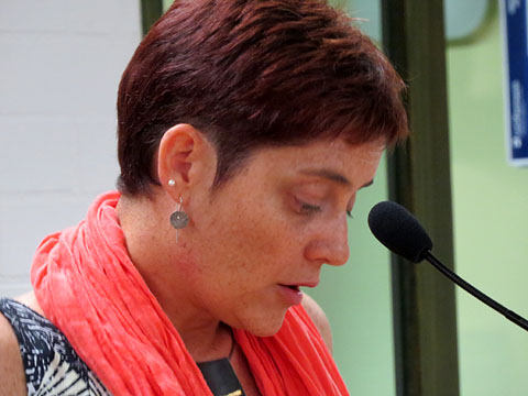 La llibretera Fe Fern&aacute;ndez durant la seva intervenci&oacute;