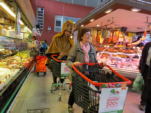Mercat del Lle&oacute;. Lliurament del premi T'atreveixes a gastar 500 euros en tres hores?