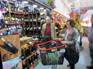 Mercat del Lle&oacute;. Lliurament del premi T'atreveixes a gastar 500 euros en tres hores?