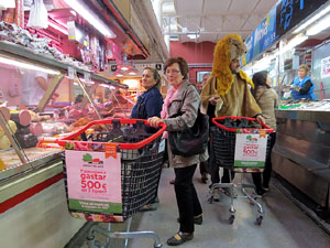 Mercat del Lle&oacute;. Lliurament del premi T'atreveixes a gastar 500 euros en tres hores?