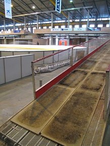 Preparaci&oacute; de la pista de gel a Fira de Girona