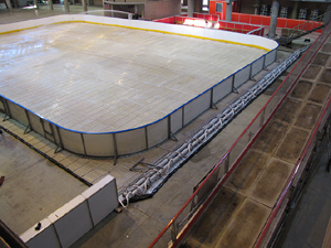 Preparaci&oacute; de la pista de gel a Fira de Girona