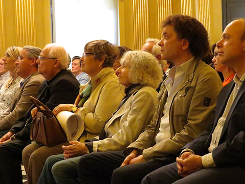 Un moment de la presentaci&oacute; del llibre al Sal&oacute; de Descans del Teatre Municipal