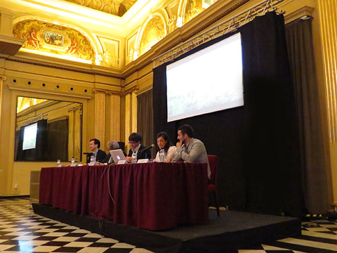 Un moment de la presentaci&oacute; del llibre al Sal&oacute; de Descans del Teatre Municipal