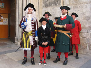 Desfilada a la pla&ccedil;a del Vi