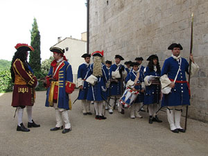 Desfilada a la pla&ccedil;a del Vi