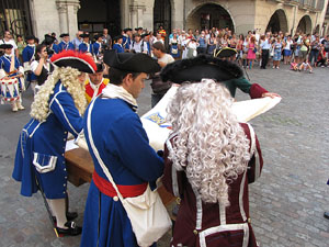 Clavetejat de la bandera a la pla&ccedil;a del Vi