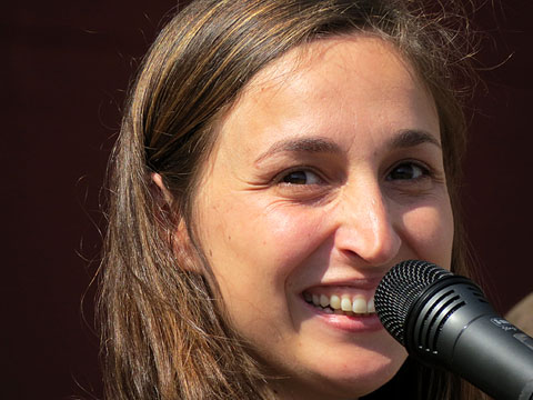 Rita Per&eacute;, periodista, col&middot;laboradora de la revista