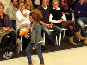 Sal&oacute; Tot Nuvis 2014
