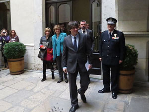 Ple de ren&uacute;ncia de Carles Puigdemont com alcalde de Girona
