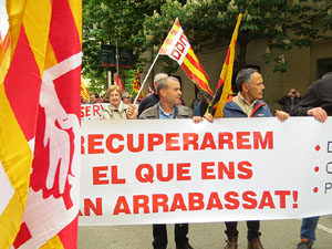 Manifestaci&oacute; de l'1 de maig pels carrers de Girona