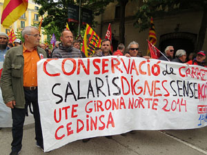 Manifestaci&oacute; de l'1 de maig pels carrers de Girona