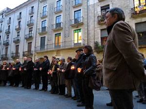 Concentraci&oacute; silenciosa en record de Muriel Casals a la pla&ccedil;a del Vi de Girona