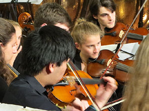 Concert de  l'orquestra Simf&ograve;nica i Conjunt de Vent de l'Institut Guilford, de New Haven, Connecticut a la catedral de Girona