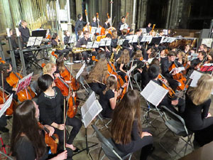 Concert de  l'orquestra Simf&ograve;nica i Conjunt de Vent de l'Institut Guilford, de New Haven, Connecticut a la catedral de Girona