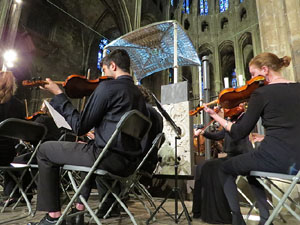 Concert de  l'orquestra Simf&ograve;nica i Conjunt de Vent de l'Institut Guilford, de New Haven, Connecticut a la catedral de Girona