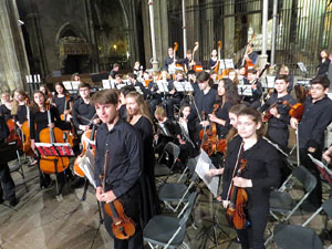 Concert de  l'orquestra Simf&ograve;nica i Conjunt de Vent de l'Institut Guilford, de New Haven, Connecticut a la catedral de Girona