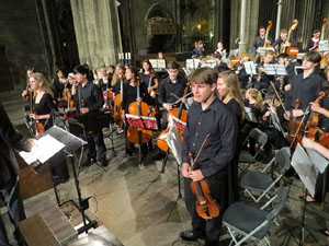 Concert de  l'orquestra Simf&ograve;nica i Conjunt de Vent de l'Institut Guilford, de New Haven, Connecticut a la catedral de Girona