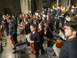 Concert de  l'orquestra Simf&ograve;nica i Conjunt de Vent de l'Institut Guilford, de New Haven, Connecticut a la catedral de Girona