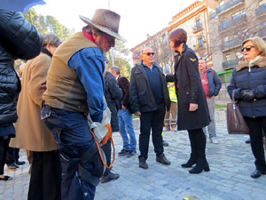 Instal&middot;laci&oacute; de setze llambordes Stolpersteine per recordar els gironins deportats als camps de concentraci&oacut