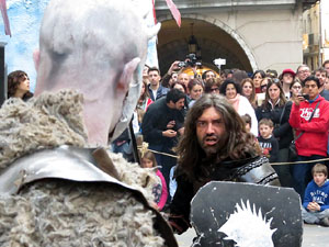 Girona de Gel i Foc. Combats medievals pel grup Drak&ograve;nia. Estrena de la sisena temporada de Joc de Trons a Girona
