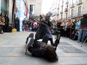 Girona de Gel i Foc. Combats medievals pel grup Drak&ograve;nia. Estrena de la sisena temporada de Joc de Trons a Girona