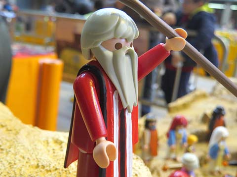Diorama de la travessa del Mar Roig pels hebreus fugint del fara&oacute;