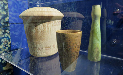 Sense t&iacute;tol. 1978. Cer&agrave;mica. 32, 31, 18,5 cm d'alt