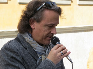 Acci&oacute; Llengua Poesia Llibre. Passejada liter&agrave;ria amb lectures de textos de Prudenci Bertrana i altres referits a Fidel Aguilar 
