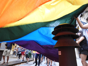 Manifestaci&oacute; contra l'homof&ograve;bia i la transf&ograve;bia, organitzada pel Consell Municipal de les Lesbianes, Gais,