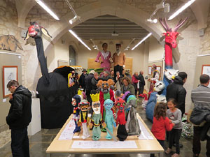 Monstrari de carrer. Inauguraci&oacute; de l'exposici&oacute; de figures de la imatgeria festiva popular de Nuxu Perpiny&agrave