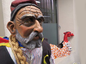 Monstrari de carrer. Exposici&oacute; de figures de la imatgeria festiva popular de Nuxu Perpiny&agrave