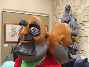 Monstrari de carrer. Exposici&oacute; de figures de la imatgeria festiva popular de Nuxu Perpiny&agrave