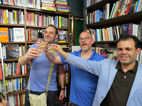 Carles Ribas Blanch&eacute;, Josep Dom&egrave;nec i Xavier Del&ograve;s durant l'aperitiu