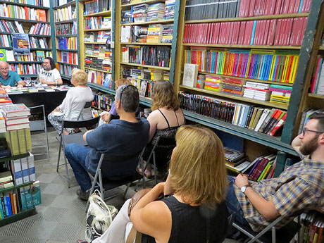 Llibreria Geli. Parlem de llibres? amb Ernest Riera, traductor, parlant del m&oacute; de la traducci&oacute; editorial