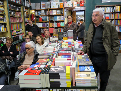 Llibreria Geli. Parlem de llibres? amb Llu&iacute;s Lucero Comas, autor de La lenta digesti&oacute; de les cris&agrave;lides