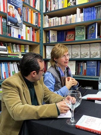 N&uacute;ria Esponell&agrave; i Xavier Del&ograve;s durant l'esdeveniment