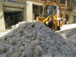 Tromba d'aigua i calamarsa a la ciutat de Girona el 30 de juny 2017. El dia despr&eacute;s