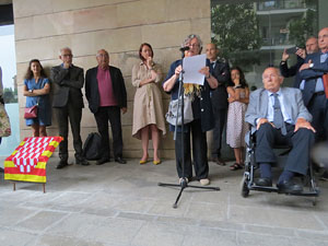 Descobriment d'una placa en record de les persones treballadores de la f&agrave;rica Grober de Girona