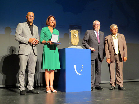 Ra&uuml;l Romeva, Marta Madrenas, Pedro Agramunt i Jean-Claude Fr�con, amb el Premi d'Europa a Girona