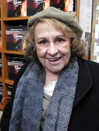 L'escriptora Assumpci&oacute; Cantalozella, presentadora del llibre