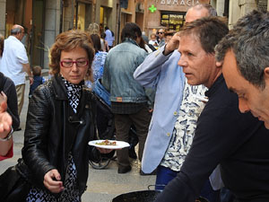 Presentaci&oacute; 'Un any a la cuina' d'Enric Herce a la Llibreria Geli de Girona, amb Salvador Garcia-Arb&oacute;s i una cassola d'Abraham Simon
