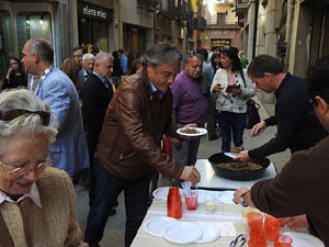 Presentaci&oacute; 'Un any a la cuina' d'Enric Herce a la Llibreria Geli de Girona, amb Salvador Garcia-Arb&oacute;s i una cassola d'Abraham Simon