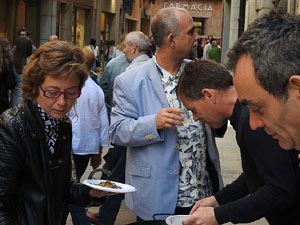 Presentaci&oacute; 'Un any a la cuina' d'Enric Herce a la Llibreria Geli de Girona, amb Salvador Garcia-Arb&oacute;s i una cassola d'Abraham Simon