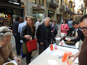 Presentaci&oacute; 'Un any a la cuina' d'Enric Herce a la Llibreria Geli de Girona, amb Salvador Garcia-Arb&oacute;s i una cassola d'Abraham Simon