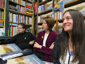 Presentaci&oacute; del llibre 'Esquitxos de l'Onyar' amb poemes de Dolors Vilamitjana i fotografies de Josep Burset, a la Llibreria Geli