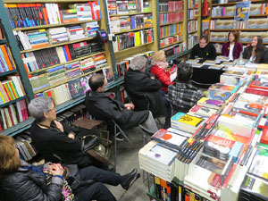 Presentaci&oacute; del llibre 'Esquitxos de l'Onyar' amb poemes de Dolors Vilamitjana i fotografies de Josep Burset, a la Llibreria Geli