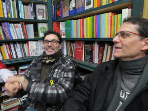 Presentaci&oacute; del llibre 'Esquitxos de l'Onyar' amb poemes de Dolors Vilamitjana i fotografies de Josep Burset, a la Llibreria Geli
