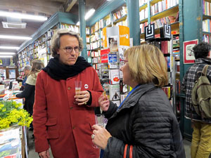 Presentaci&oacute; del llibre 'Esquitxos de l'Onyar' amb poemes de Dolors Vilamitjana i fotografies de Josep Burset, a la Llibreria Geli