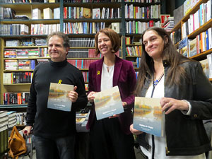 Presentaci&oacute; del llibre 'Esquitxos de l'Onyar' amb poemes de Dolors Vilamitjana i fotografies de Josep Burset, a la Llibreria Geli